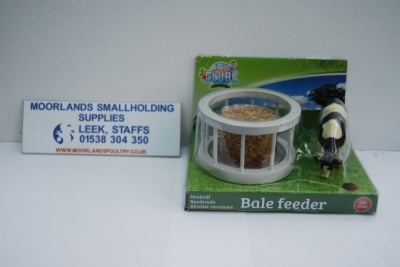 Kids Globe Cattle Feeder 1:32 Scale