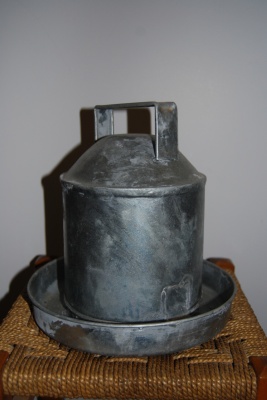 Heritage Hot Dipped Galvanised Poultry Drinker (1/2 Gal)