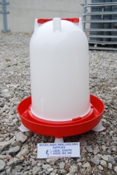 HEAVY DUTY CHICKEN POULTRY COMBINATION DRINKER 12 LITRE WITH LEGS